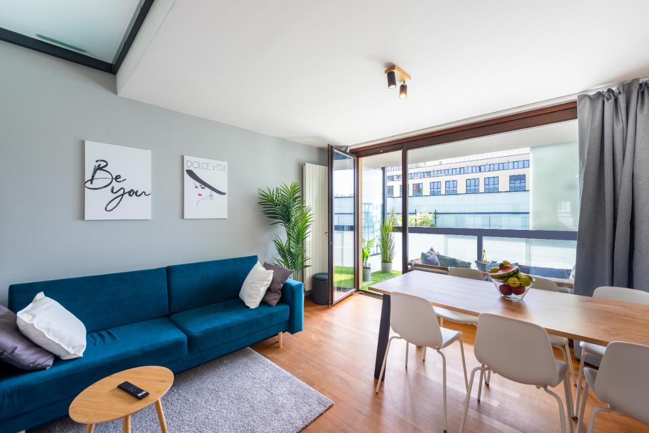 Apartment With 4 Bedrooms Prag Exteriör bild