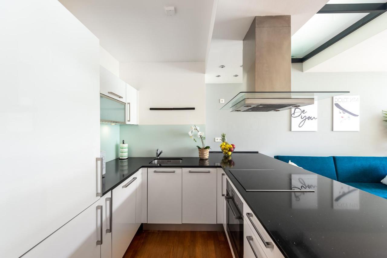 Apartment With 4 Bedrooms Prag Exteriör bild