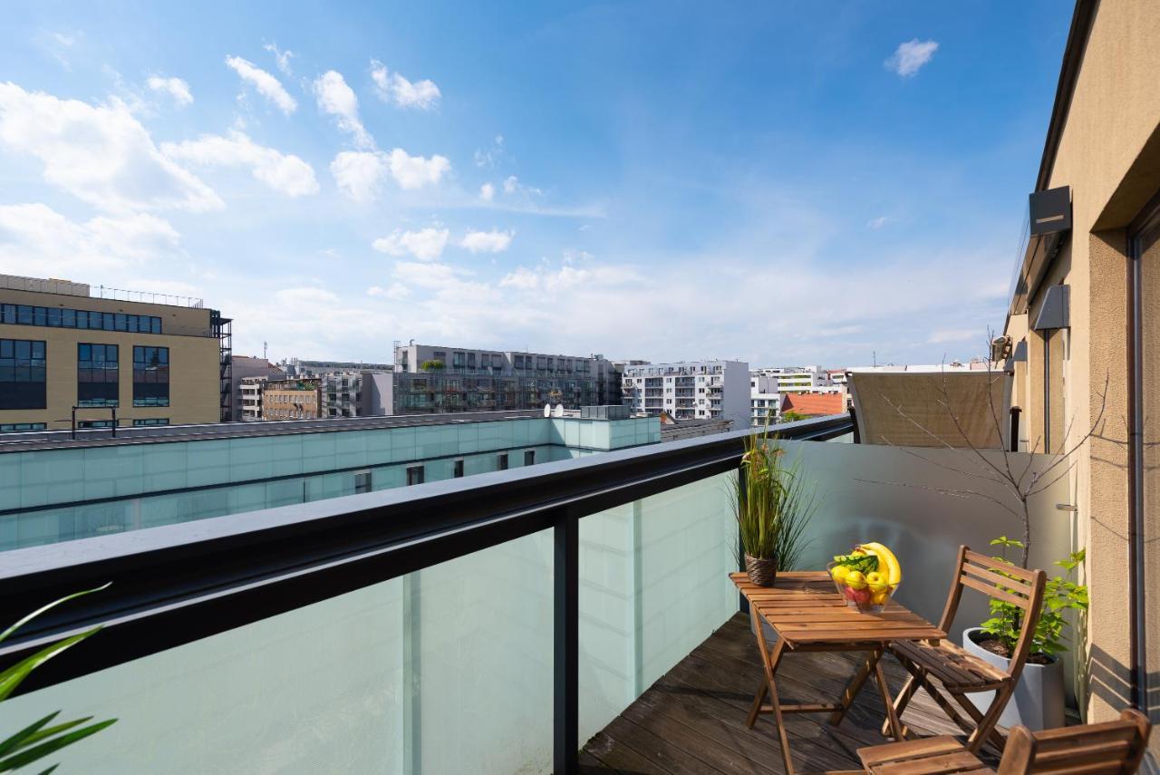 Apartment With 4 Bedrooms Prag Exteriör bild
